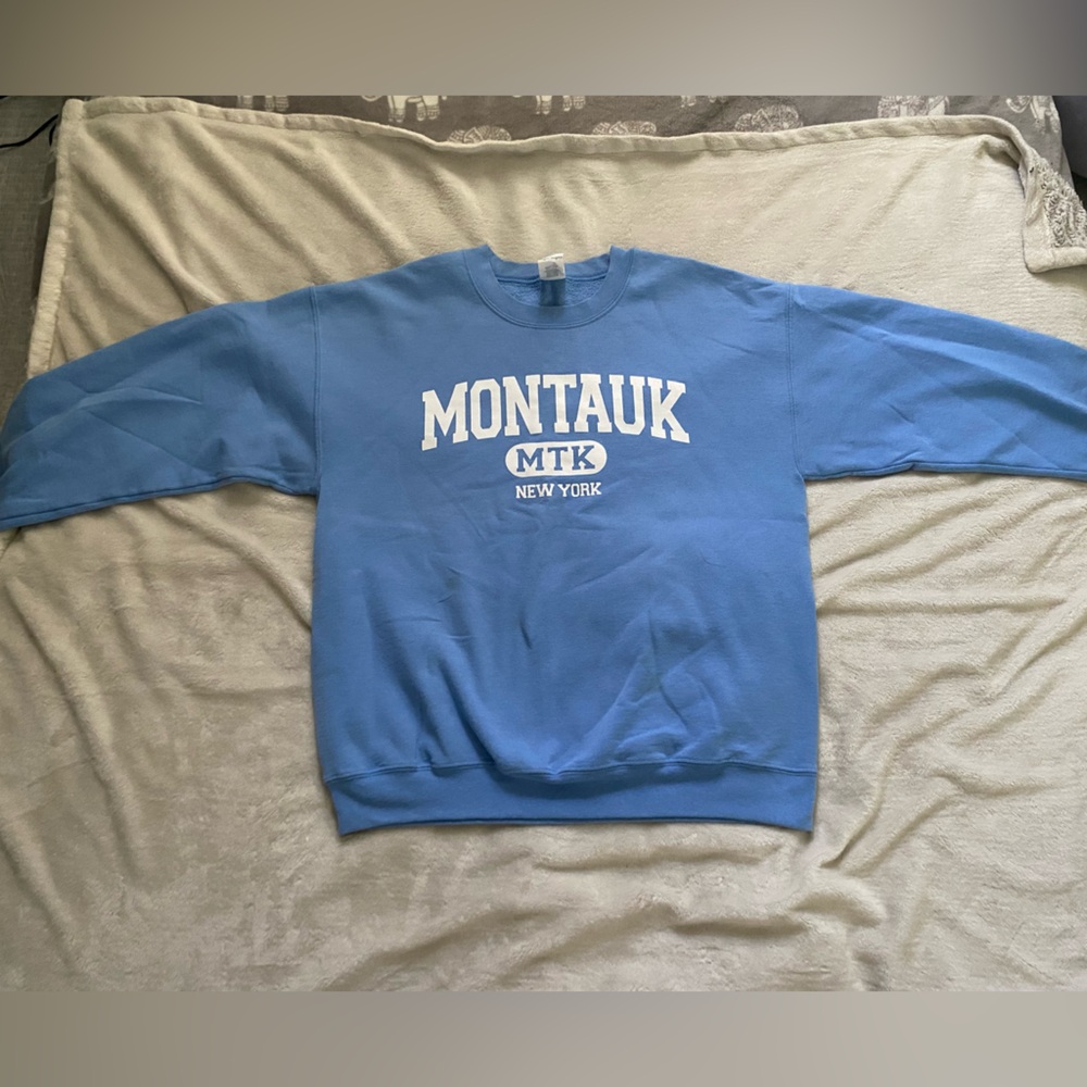 light blue classic montauk crew neck